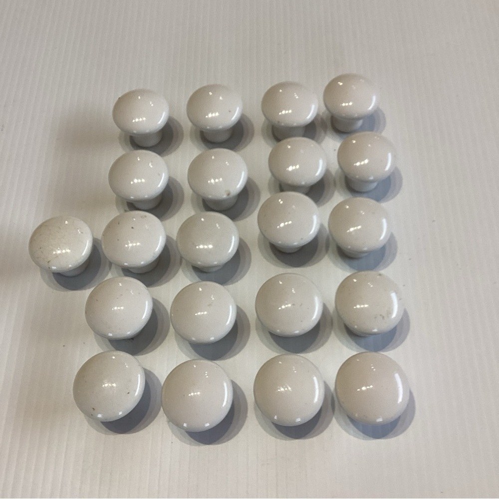 Lot Of 21 Vintage White Porcelain Drawer Pulls Knobs Hardware 1.25" Long